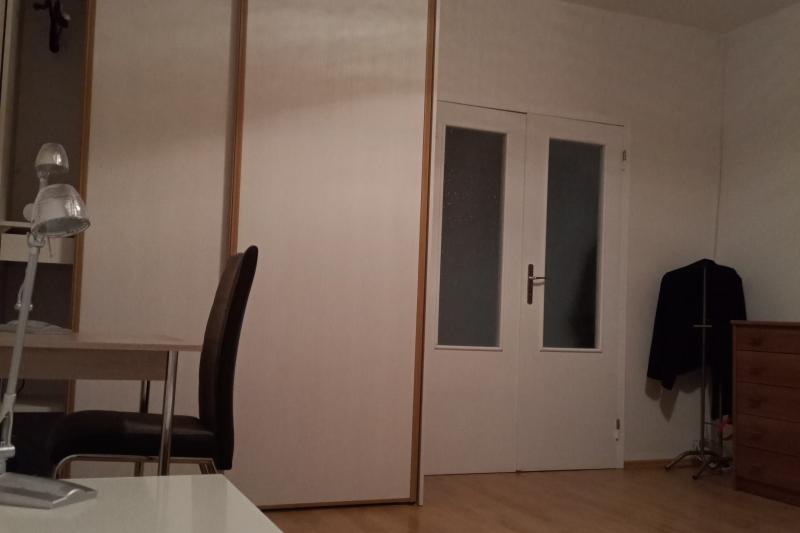 Ponúkam samostatnú veľkú izbu