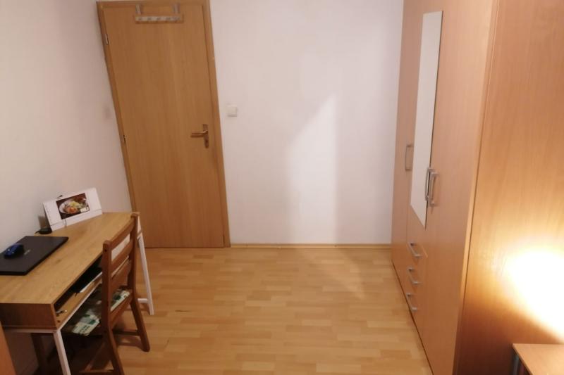 hľadáme spolubývajúceho