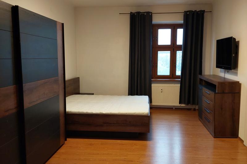 Prenájmem velký byt/Rent a spacious and equipped flat